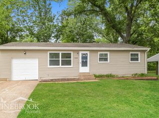 1365 Broadlawns Ln, Saint Louis, MO