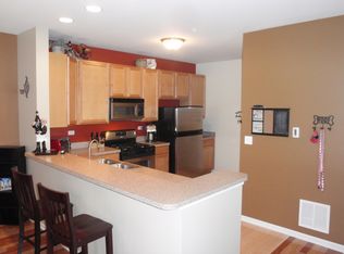 217 Springbrook Trl S, Oswego, IL 60543