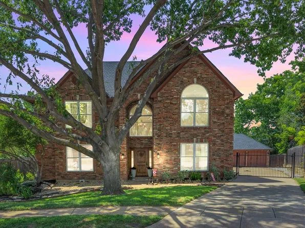 3252 Shady Glen Dr, Grapevine, TX 76051