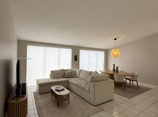 10000 NW 43rd Ter, Doral, FL 33178