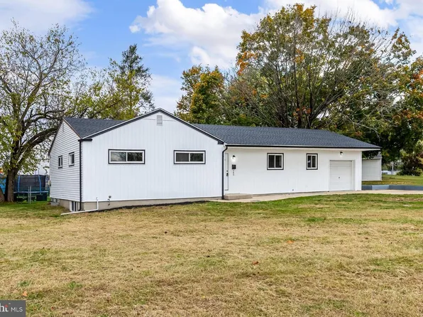 745 Holly Ln, Westampton, NJ 08060