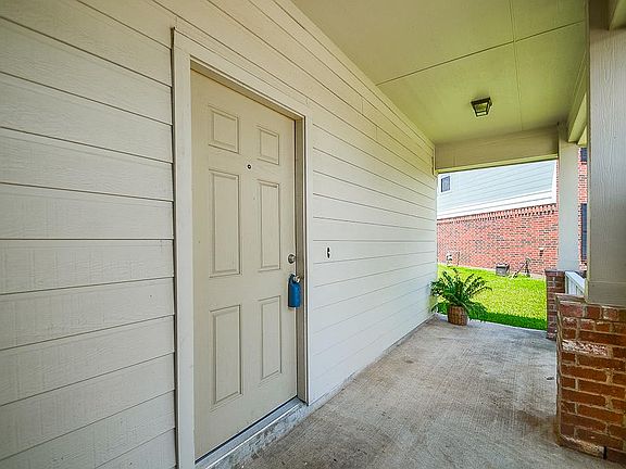 3rd image of 3306 Bremerton Falls Dr