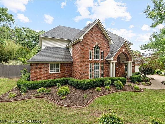 3rd image of 2948 Cliff Dr