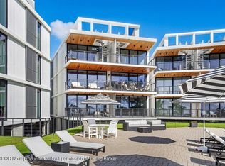 106 Inlet Way APT 304, Palm Beach Shores, FL 33404