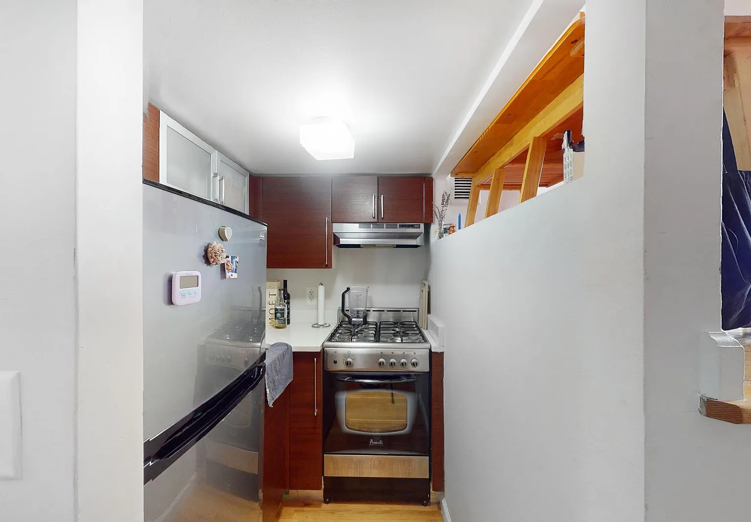 184 Thompson Street — Photo 4