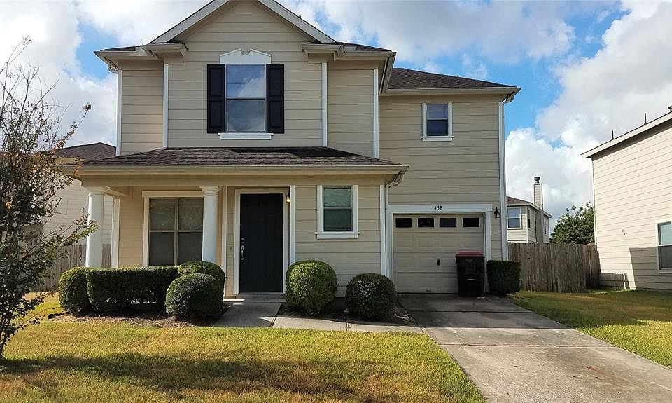 1st image of 438 Remington Creek Dr