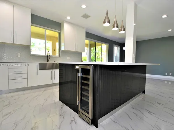 1417 Majesty Ter, Fort Lauderdale, FL 33327