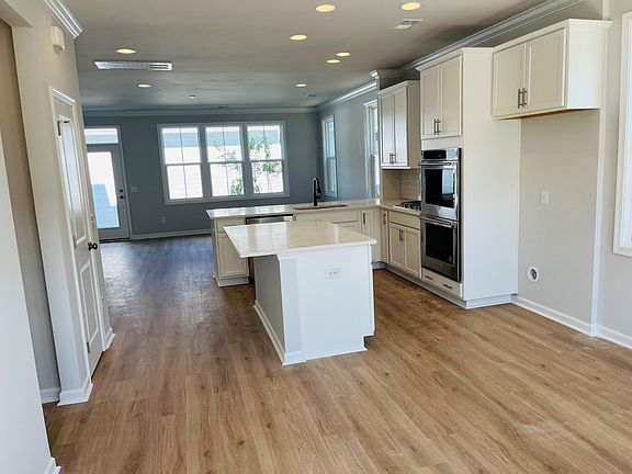 4th image of 606 Southview Ln