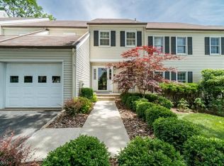 52 Wexford Dr, Mendham, NJ 07945