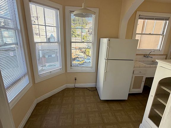 5th image of 1143 McKinley Ave APT 1