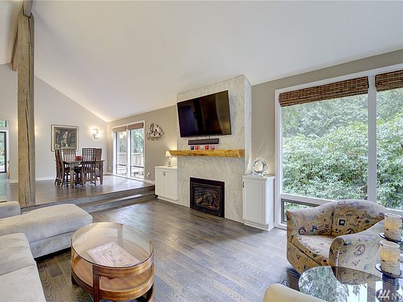 4th image of 3414 Sahalee Dr W