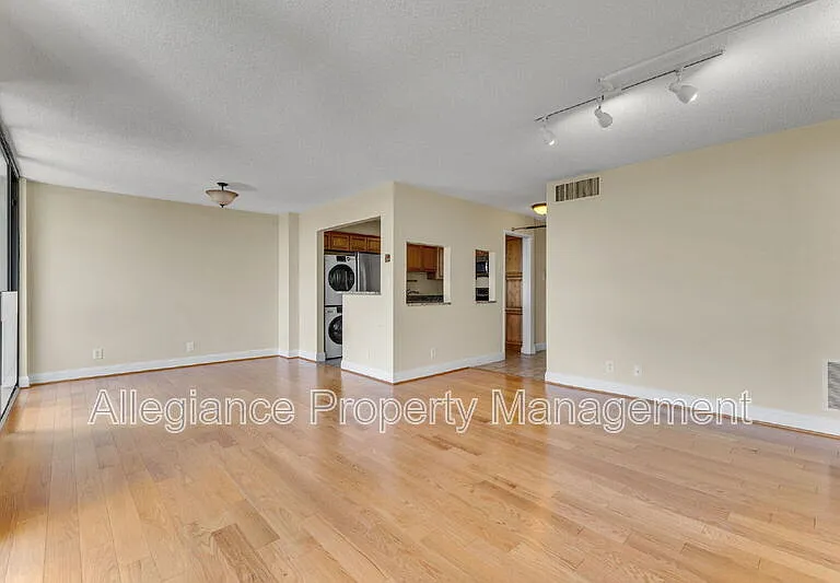6800 Fleetwood Rd #1105 — Photo 4