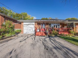 43 Sherwood Forest Dr, Markham, ON L3P 1P5