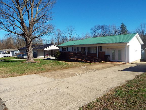 2nd image of 407 Standifer Cir