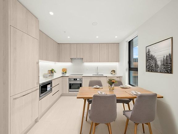2nd image of 4928 Quebec St #605