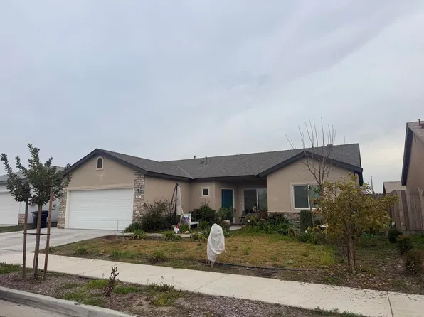 695 W Red Oak Avenue, Porterville, CA 93257
