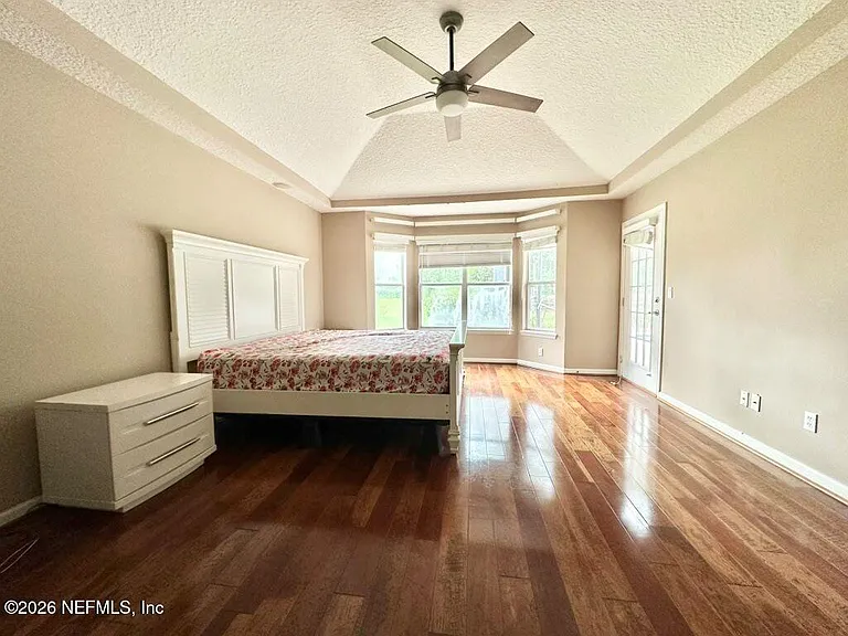 1932 Lyndhurst Dr — Photo 12