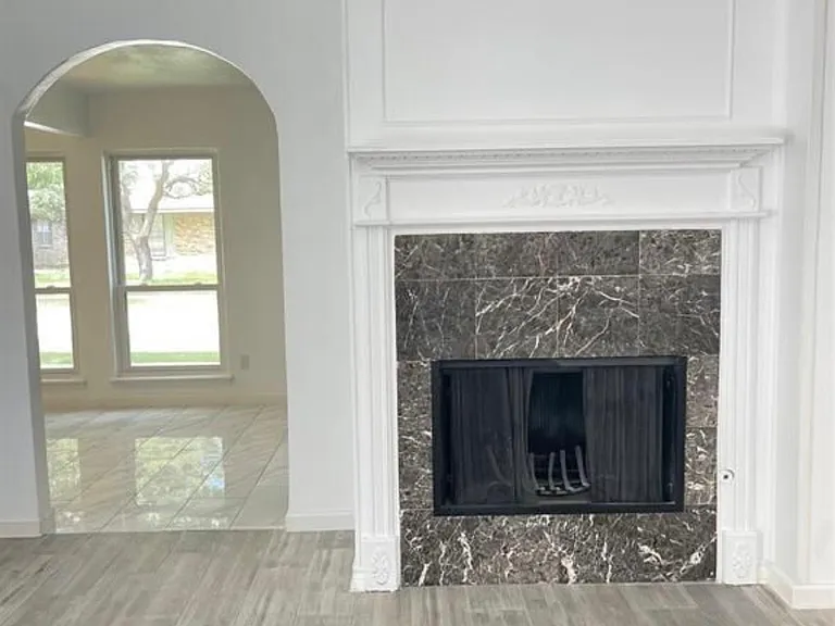 4101 Nightfall Dr — Photo 2