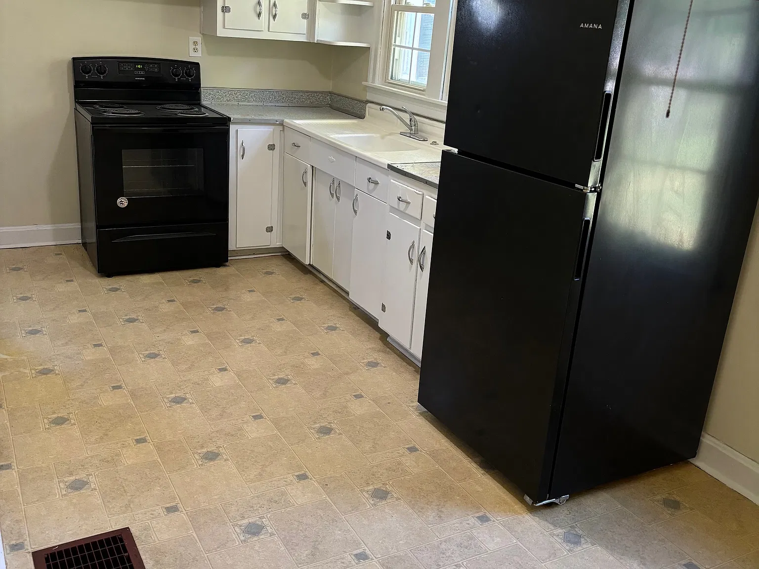 114 South Center Street - 1 — Photo 4