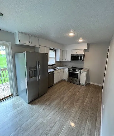5906 SW 7th St — Photo 2