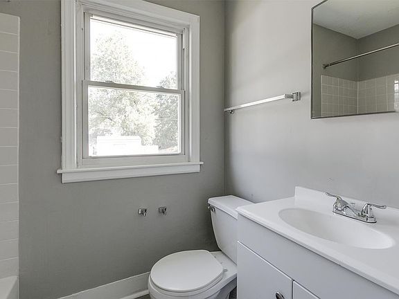 4th image of 1514 Overlook St