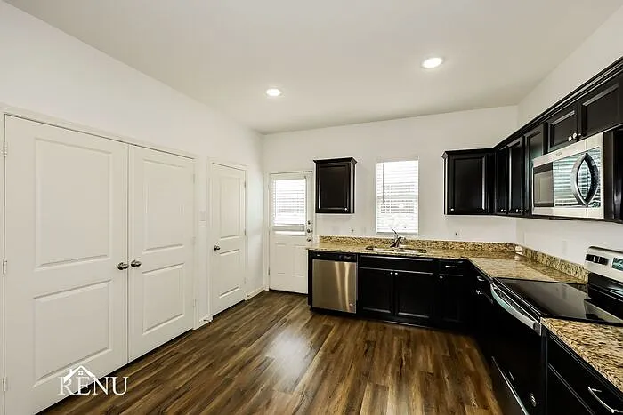 6029 Mojave Dr — Photo 3