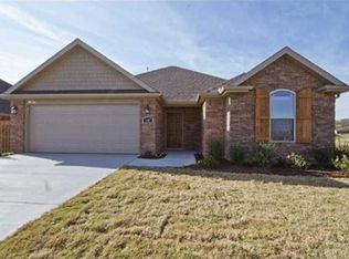 150 Napoli Ln, Centerton, AR 72719