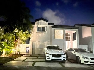 350 NE 211th St, North Miami Beach, FL 33179
