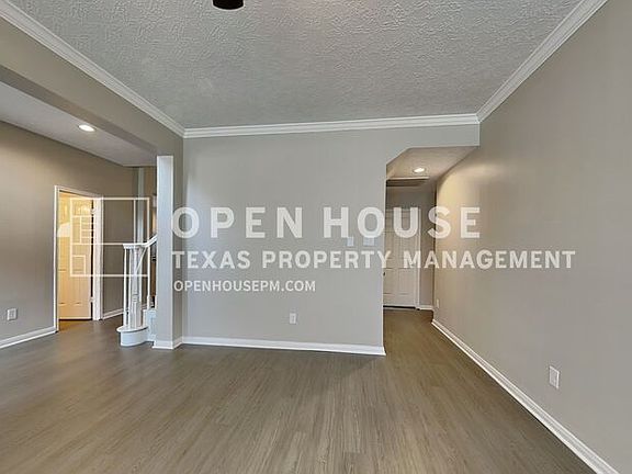 5th image of 5011 Greenriver Valley Dr