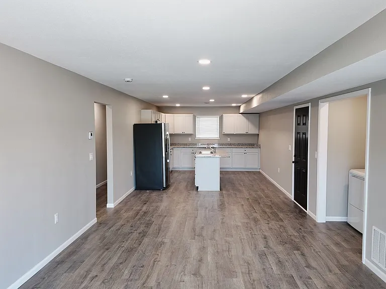 101 N Fairground Rd — Photo 10