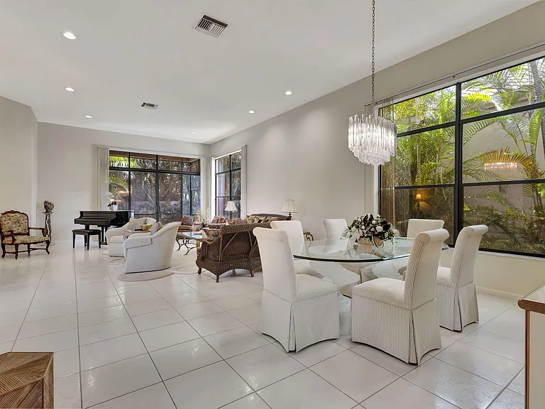 4528 Barclay Fair Way — Photo 8