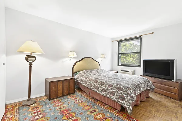 Sold by Corcoran | media 4
