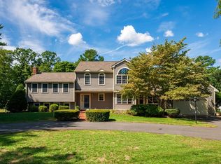 189 Queens Brook Rd, Pembroke, MA 02359