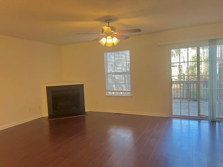 108 Climbing Ivy Ct — Photo 6
