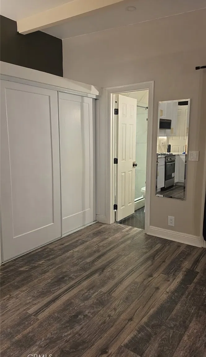 Studio, 370 sqft, $2,300 — Photo 4
