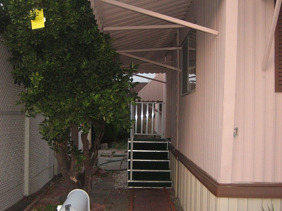 Entrance side