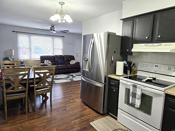 4th image of 904 W Saint Francis St