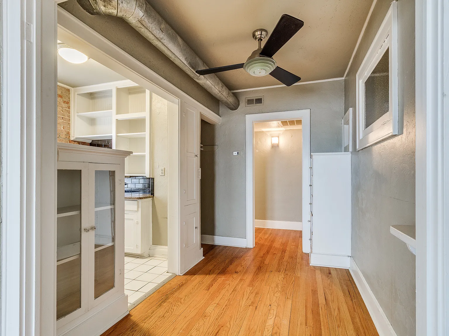 Florence Apartments - 09 — Photo 4