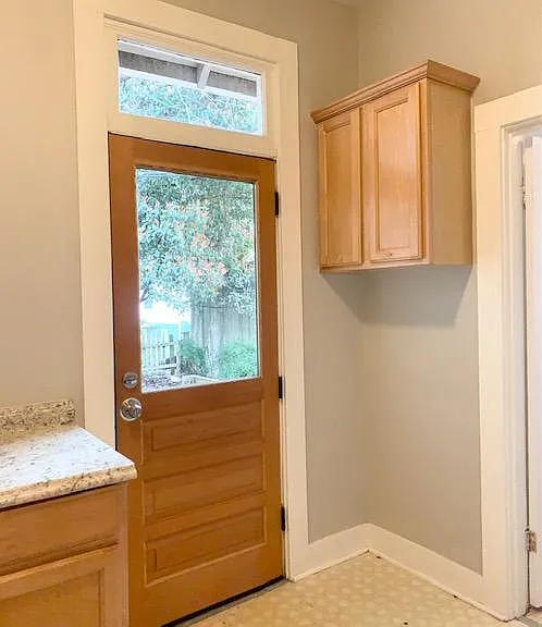 1914 E Burnside St #1 — Photo 7