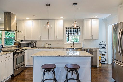 5th image of 244 Oakwood Dr