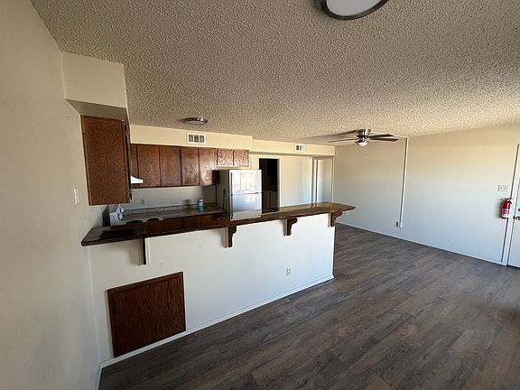 2nd image of 207 E 23rd St APT H