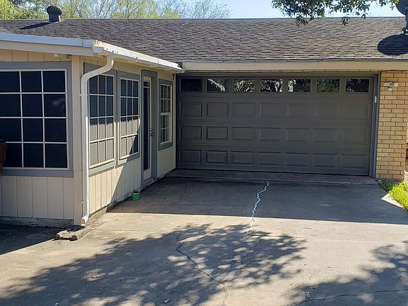3rd image of 4115 Allen Dr