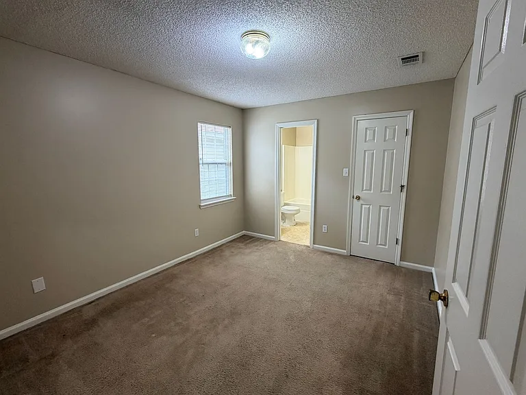 3008 Ginny Dr — Photo 9