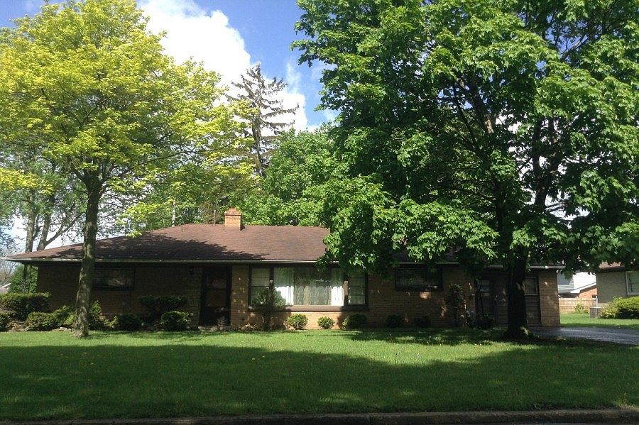 1st image of 915 Orchard Ct