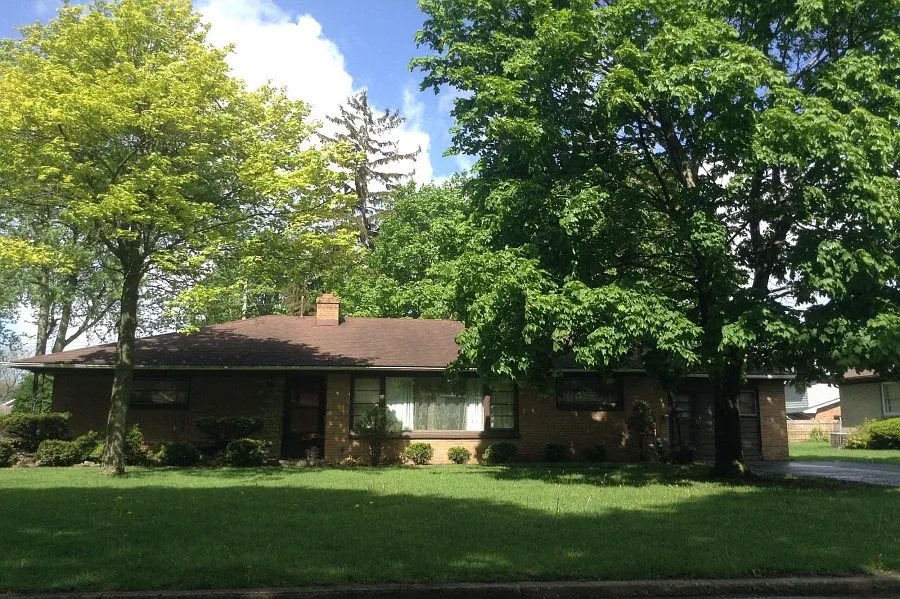 915 Orchard Ct photo 1