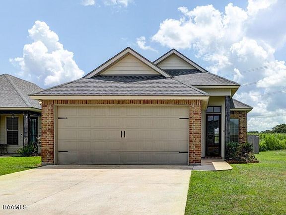 2nd image of 104 Highland View Dr