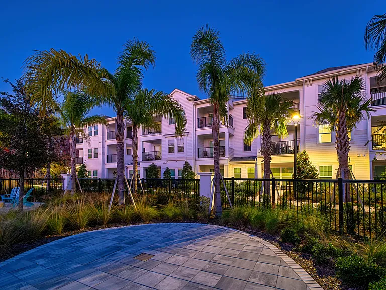 Altis Grand Suncoast Apartments — Photo 59