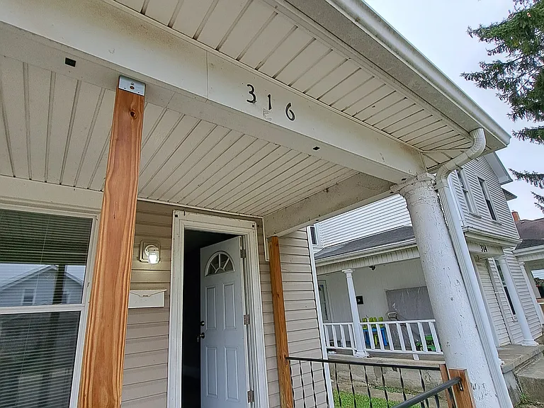 316 N Jackson St — Photo 1