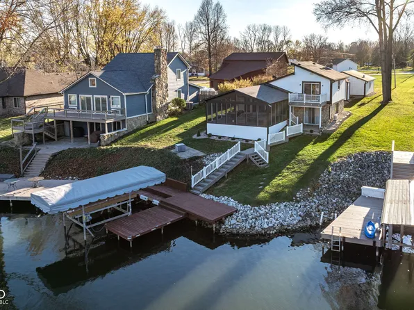 180 Mill Spgs Dr, Coatesville, IN 46121