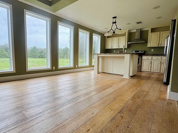 4th image of 153 Watermill Rd